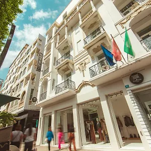 Carlton Hotel